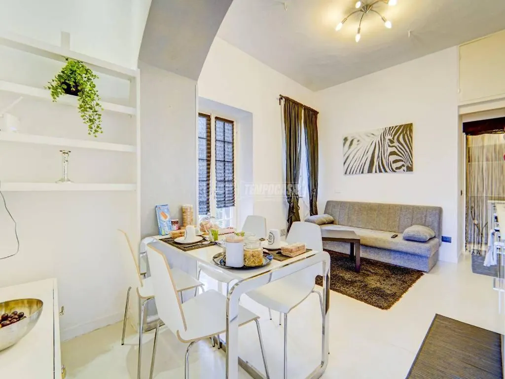 Appartamento Centro Pombia 0*,